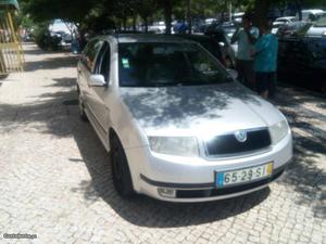 Skoda Fabia 1.4 MPI Setembro/01 - à venda - Ligeiros