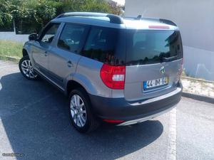 Skoda Yeti 1.2 TSI GPL Novembro/09 - à venda - Monovolume /