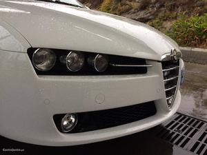 Alfa Romeo  SW JTDM Abril/11 - à venda - Ligeiros