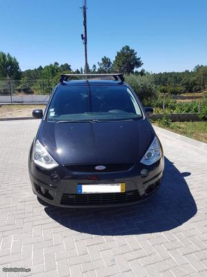 Ford S-Max 2.0TDCI TITANIUM 7L Maio/07 - à venda - Ligeiros