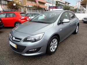 Opel Astra 1.3CDTi Selection Junho/15 - à venda - Ligeiros