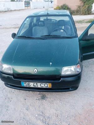 Renault Clio 1.2 retoma Março/93 - à venda - Ligeiros