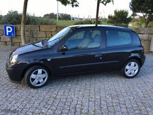 Renault Clio 1.5 dci 5lug  Julho/01 - à venda -