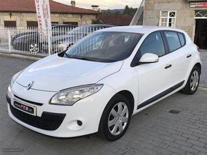 Renault Mégane 1.5Dci Confort c/ AC Março/10 - à venda -