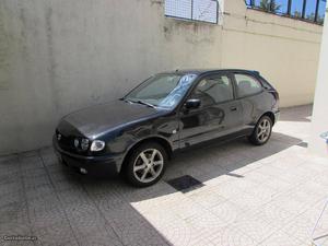 Toyota Corolla 1.4 VVTI 16 VALVUVAS Março/00 - à venda -