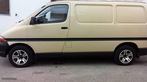 Toyota HiAce 2.4 Abril/96 - à venda - Ligeiros Passageiros,