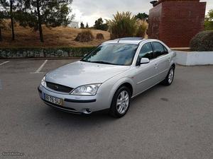 Ford Mondeo 2.0 TDCI 130cv Versão Ghia Janeiro/02 - à