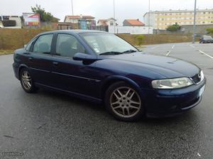 Opel Vectra v Sport Junho/99 - à venda - Ligeiros