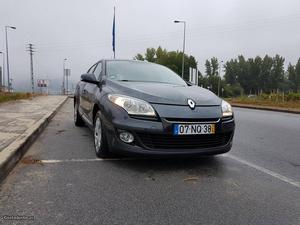 Renault Mégane 110 cv Abril/13 - à venda - Ligeiros