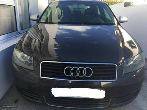 Audi Acv Junho/04 - à venda - Ligeiros