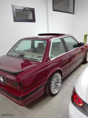 BMW 325 e30 Janeiro/86 - à venda - Ligeiros Passageiros,
