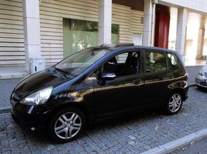 Honda Jazz 1.2 A/C T.A.E. Maio/05 - à venda - Ligeiros