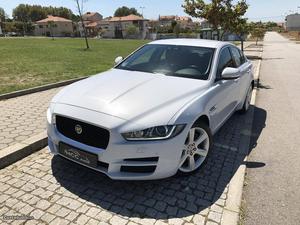 Jaguar XE 2.0D Prestige Março/16 - à venda - Ligeiros