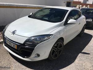 Renault Mégane Coupe 110 CV Abril/13 - à venda -