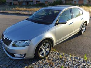 Skoda Octavia ambition Fevereiro/14 - à venda - Ligeiros