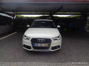 Audi A1 1.6 Tdi Sport Edit. Abril/11 - à venda - Ligeiros