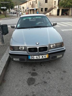 BMW td Maio/92 - à venda - Ligeiros Passageiros,