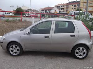 Fiat Punto 1.3 Multijet JTD Setembro/03 - à venda -