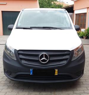 Mercedes-Benz Vito 114cdi 6 lugares Abril/15 - à venda -