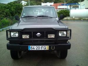 Nissan Patrol 4x4 Diesel.2.8D Agosto/95 - à venda -