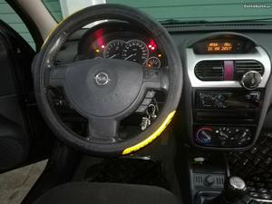 Opel Corsa C v Dezembro/02 - à venda - Ligeiros