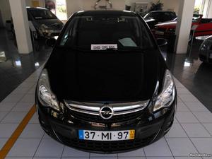 Opel Corsa  Outubro/11 - à venda - Ligeiros