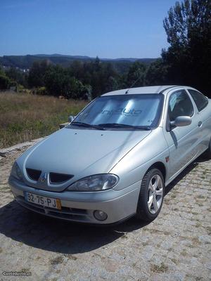 Renault Mégane  cooper sport Abril/00 - à venda -