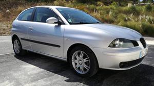 Seat Ibiza v 100cv Fevereiro/02 - à venda - Ligeiros