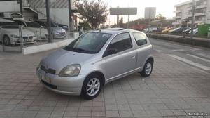 Toyota Yaris 1.0 VT-I Nacional Junho/99 - à venda -