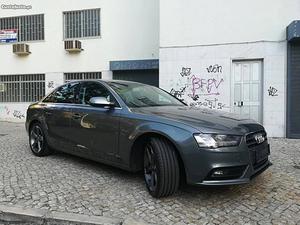 Audi A4 2.0 TDI S-line Julho/12 - à venda - Ligeiros