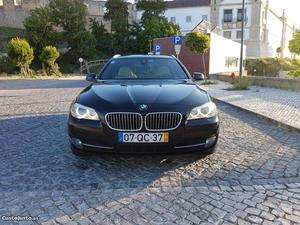 BMW 525 D Auto Luxury Abril/13 - à venda - Ligeiros