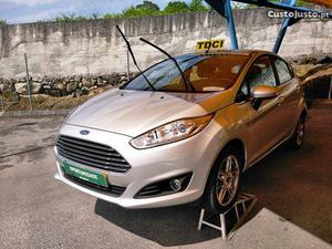 Ford Fiesta 1.5Tdci 75Cv 5P Ac Fevereiro/14 - à venda -