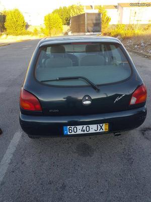 Ford Fiesta Studio Automático Abril/98 - à venda -