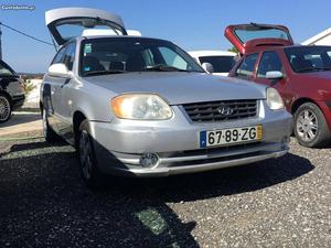 Hyundai Accent 1.2 GLS Dezembro/04 - à venda - Ligeiros