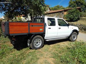 Nissan Navara D22 Novembro/00 - à venda - Pick-up/