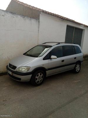 Opel Zafira 5 lugares Setembro/01 - à venda - Ligeiros