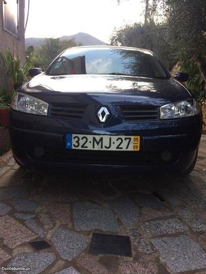 Renault Mégane 5 lugares Setembro/05 - à venda - Ligeiros