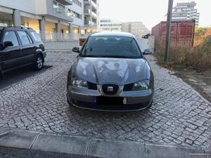 Seat Cordoba 1.4 TDI Abril/03 - à venda - Ligeiros