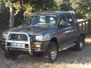 Mitsubishi LTD 4X4 Janeiro/98 - à venda - Pick-up/