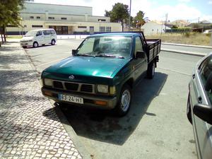 Nissan Pick Up 3 lugares Junho/97 - à venda - Ligeiros