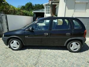 Opel Corsa 1.5 Junho/94 - à venda - Ligeiros Passageiros,