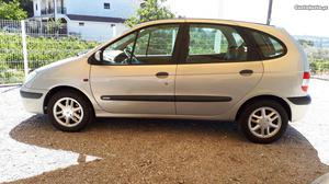 Renault Scénic  v Janeiro/02 - à venda - Ligeiros