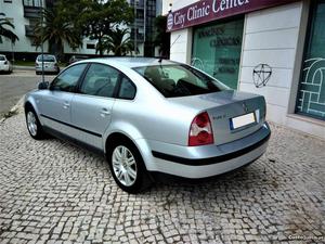 VW Passat 1.6 TROCO SLK OU TT Setembro/03 - à venda -