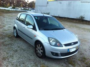 Ford Fiesta 5 portas 1.25 cc Julho/06 - à venda - Ligeiros