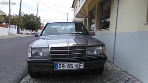 Mercedes-Benz d Dezembro/88 - à venda - Ligeiros