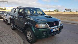 Mitsubishi Pajero Sportwagon Novembro/00 - à venda -