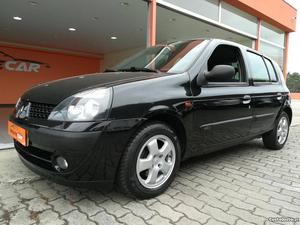 Renault Clio Dynamique Maio/03 - à venda - Ligeiros
