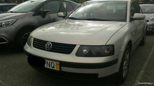 VW Passat Passat Junho/99 - à venda - Ligeiros Passageiros,