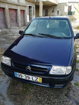 Citroën Saxo Económico Outubro/98 - à venda - Comerciais