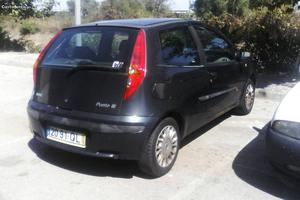 Fiat Punto A. C. 1.2 Novembro/00 - à venda - Ligeiros